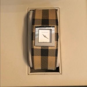 Authentic Burberry Novacheck Watch with Case & Box